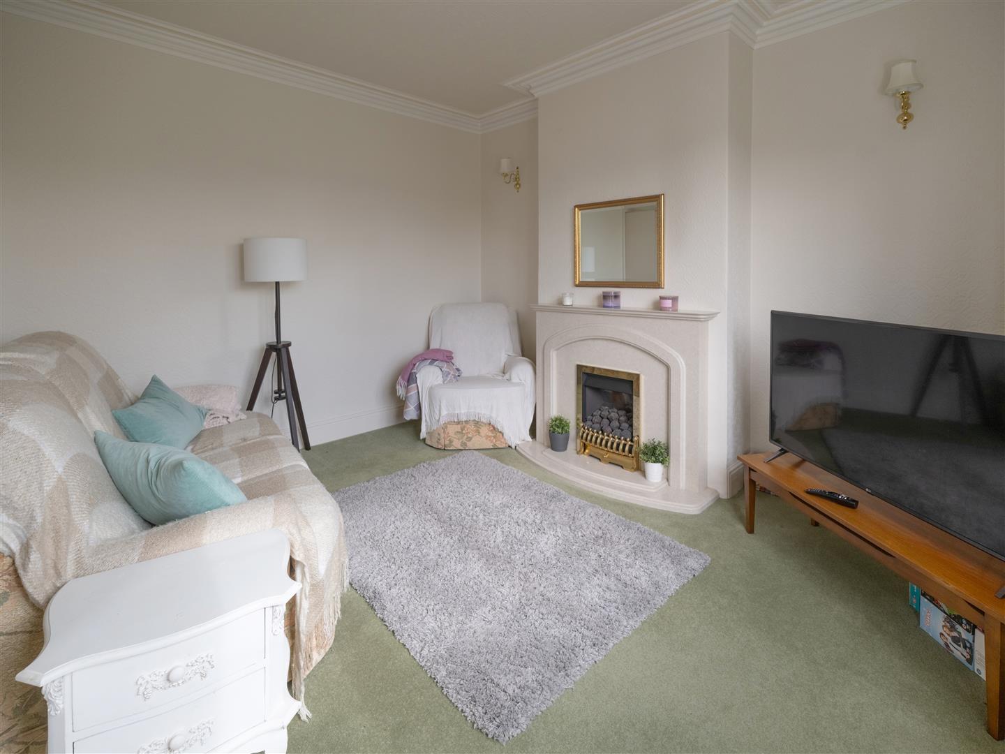 Binns Lane, Holmfirth HD9